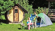 Zchátralý kemp Ontario v Kyselce čeká postupná obnova. Do budoucna by měly být... Zchátralý kemp Ontario v Kyselce čeká postupná obnova. Do budoucna by měly být...