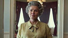 Imelda Stauntonová v seriálu Koruna (2021) Imelda Stauntonová v seriálu Koruna (2021)