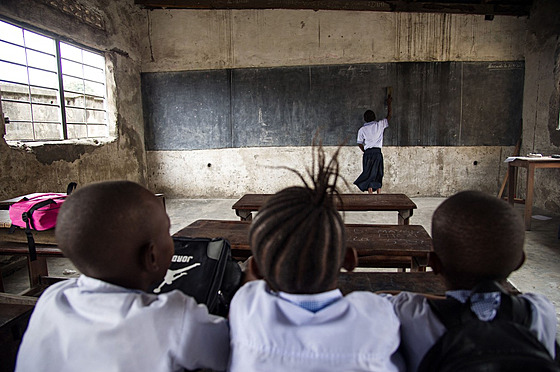 Od roku 2019 je v Kongu zavedeno bezplatné vzdlávání. (7. záí 2016)