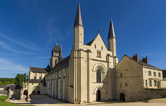 Francouzské opatství Fontevraud v údolí eky Loiry ve svém areálu otevelo...