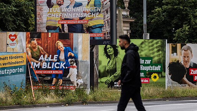 Pedvolebn plakty v Berln. (23. srpna 2021)
