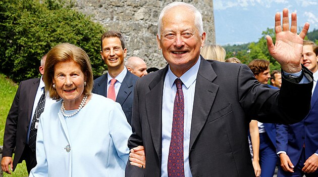 Lichtentejnsk kne Hans-Adam II. a knna Marie (Vaduz, 15. srpna 2019)