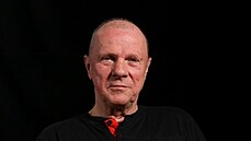 Jedním z polských vojáků, kteří přijeli s okupačními vojsky, byl i Henryk Wrona. Jedním z polských vojáků, kteří přijeli s okupačními vojsky, byl i Henryk Wrona.