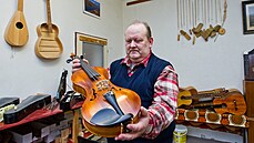 Ve věznici Odolov vyrábí a renovují odsouzení hudební nástroje. Dříve se tu... Ve věznici Odolov vyrábí a renovují odsouzení hudební nástroje. Dříve se tu...