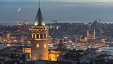 Galatská věž. Ve městě na Bosporu neexistuje krásnější vyhlídka. Galatská věž. Ve městě na Bosporu neexistuje krásnější vyhlídka.