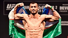 Uzbecký MMA zápasník Machmud Muradov, žijící v Česku, se chystá na čtvrtý zápas... Uzbecký MMA zápasník Machmud Muradov, žijící v Česku, se chystá na čtvrtý zápas...