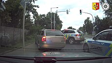 Policisté pronásledovali muže, který u sebe převážel drogy i plynové pistole Policisté pronásledovali muže, který u sebe převážel drogy i plynové pistole
