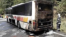 Požár autobusu poblíž Mírova v okrese Šumperk. (29. srpna 2021) Požár autobusu poblíž Mírova v okrese Šumperk. (29. srpna 2021)