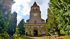 Kostel v Třebenicích funguje jako Muzeum českého granátu. Kostel v Třebenicích funguje jako Muzeum českého granátu.