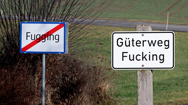 Rakouská vesnice změnila název z Fucking na Fugging, přestali sem jezdit... Rakouská vesnice změnila název z Fucking na Fugging, přestali sem jezdit...
