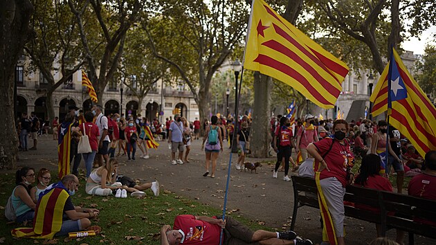 Pochod centrem katalnsk metropole pipravila organizace Katalnsk nrodn shromdn (ANC). (11. z 2021)