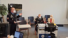 Policisté uspořádali tiskovou konferenci k případu vraždy u Protivína. Na... Policisté uspořádali tiskovou konferenci k případu vraždy u Protivína. Na...