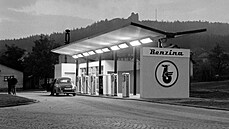 Čerpací stanice Benzina nedaleko Rozvadova (27. října 1964) Čerpací stanice Benzina nedaleko Rozvadova (27. října 1964)