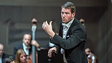 Hradecké provedení bude řídit Jiří Petrdlík, šéf opery Divadla J. K. Tyla v... Hradecké provedení bude řídit Jiří Petrdlík, šéf opery Divadla J. K. Tyla v...