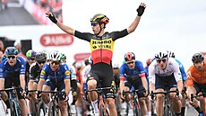 Belgický cyklista Wout van Aert ovládl poslední etapu závodu Kolem Británie a... Belgický cyklista Wout van Aert ovládl poslední etapu závodu Kolem Británie a...