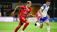 Jan Kliment (vlevo) v dresu Wisly Krakov. Jan Kliment (vlevo) v dresu Wisly Krakov.