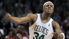Paul Pierce z Boston Celtics se raduje (2010). Paul Pierce z Boston Celtics se raduje (2010).