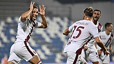 Marco Pjaca (vlevo) z Turína slaví svůj gól. Marco Pjaca (vlevo) z Turína slaví svůj gól.