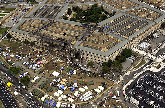 Budova Pentagonu zniená po útoku z 11. záí 2001