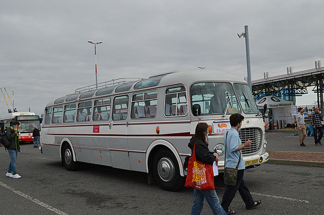 <p>V rámci terminálu u stanice metra Letňany proběhl v sobotu Autobusový den Pražské integrované dopravy. V nedalekých garážích Klíčov se zase uskutečnil Den otevřených dveří.</p>
