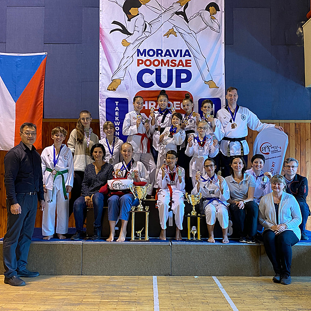 <p>Dobrý den, posílám Vám článek o úspěšných závodech v taekwondu WT Moravia Cup, které se konaly tento víkend. Naši závodníci nasbírali řadu medailí a získali tak i pohár pro celkového vítěze v soutěži týmů.</p>
