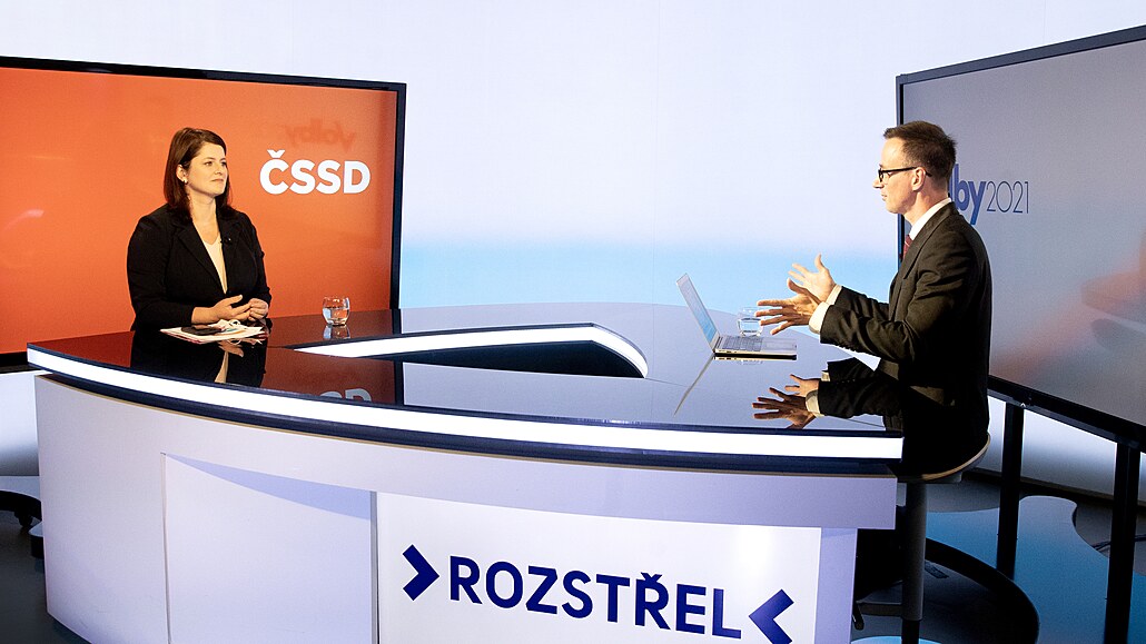 Ministryně práce a sociálních věcí Jana Maláčová (ČSSD) v pořadu Rozstřel (24.... Ministryně práce a sociálních věcí Jana Maláčová (ČSSD) v pořadu Rozstřel (24....