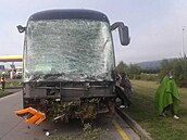 Havarovaný autobus na D1 u obce Vražné na Novojičínsku. (23. září 2021) Havarovaný autobus na D1 u obce Vražné na Novojičínsku. (23. září 2021)