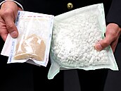 Policie zajistila 50 gramů pervitinu a látky určené k jeho výrobě. Mezi nimi... Policie zajistila 50 gramů pervitinu a látky určené k jeho výrobě. Mezi nimi...