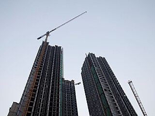 Rezidenční komplex rozestavěný společností Evergrande v Pekingu. (21. září 2021) Rezidenční komplex rozestavěný společností Evergrande v Pekingu. (21. září 2021)
