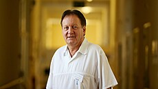 V porodnictví je Ivan Huvar čtyřicet let, zároveň je frontmanem brněnské... V porodnictví je Ivan Huvar čtyřicet let, zároveň je frontmanem brněnské...