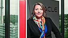 Po gymnáziu studovala Pedagogickou fakultu Univerzity Karlovy, kterou úspěšně... Po gymnáziu studovala Pedagogickou fakultu Univerzity Karlovy, kterou úspěšně...