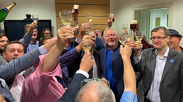 Ve volebním štábu koalice SPOLU panovala až do večerních hodin bujará nálada.