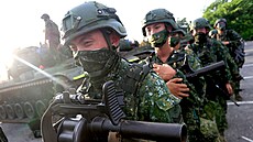 Tchajwanští vojáci během armádního cvičení (18. září 2021) Tchajwanští vojáci během armádního cvičení (18. září 2021)