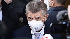Andrej Babiš odvolil krátce po 15. hodině v Lovosicích (8. října 2021). Andrej Babiš odvolil krátce po 15. hodině v Lovosicích (8. října 2021).