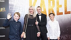 Lucie Kovaíková se syny a partnerem (Praha, 4. íjna 2021)