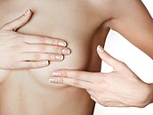 Snadné samovyšetření prsu je jednou z metod, jak zavčasu zachytit možný... Snadné samovyšetření prsu je jednou z metod, jak zavčasu zachytit možný...