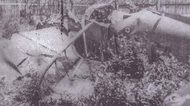 Letoun C-5 (Zln Z-26), Ev. . 52, "EK-51", bezprostedn po nehod v obci Vrdy, okr. slav dne 5. ervna 1954