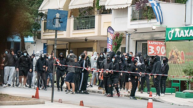 Policie musela zashnout proti krajn pravicovm extremistm na pedmst Solun. (29. z 2021)