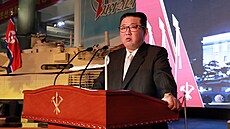 Severokorejský vdce Kim ong-un na obranné konferenci v Pchjongjangu (12....