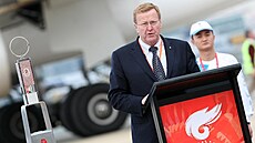 John Coates řeční k australským sportovcům před olympiádou v Pekingu. John Coates řeční k australským sportovcům před olympiádou v Pekingu.