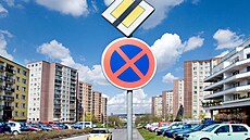 Sídliště chytla druhý dech. Zalíbení v nich našla řada mladých rodin, které na svá paneláková království nedají dopustit. Sídliště chytla druhý dech. Zalíbení v nich našla řada mladých rodin, které na svá paneláková království nedají dopustit.