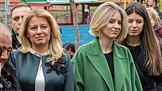 Zuzana Čaputová a její dcery Emma a Lea (Pezinok, 29. února 2020) Zuzana Čaputová a její dcery Emma a Lea (Pezinok, 29. února 2020)