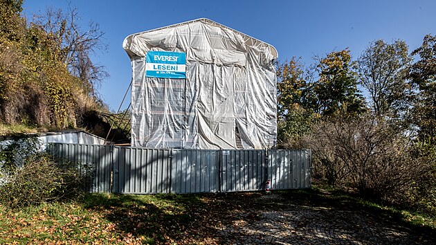 Obnova kostela svatého Michaela na Petříně vázne, chybí některé důležité expertizy. (28. října 2021)