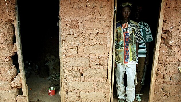 V nkterch stech Mali stle petrvv otroctv, i kdy oficiln bylo zakzan v roce 1905. (8.kvtna 2001)