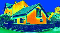 Pohled termokamerou odhalí absenci či nekvalitní zateplení, zatékání, problémy... Pohled termokamerou odhalí absenci či nekvalitní zateplení, zatékání, problémy...