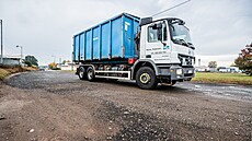 Provizorně vyspravená cesta na hlavní sběrný dvůr v Hradci Králové (21. 10.... Provizorně vyspravená cesta na hlavní sběrný dvůr v Hradci Králové (21. 10....