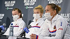 Lucie Hradecká, Kateřina Siniaková a Barbora Krejčíková (zprava) na tiskové... Lucie Hradecká, Kateřina Siniaková a Barbora Krejčíková (zprava) na tiskové...