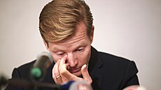 Majitel skupiny Bohemia Energy Jiří Písařík svolal po necelém měsíci od pádu... Majitel skupiny Bohemia Energy Jiří Písařík svolal po necelém měsíci od pádu...