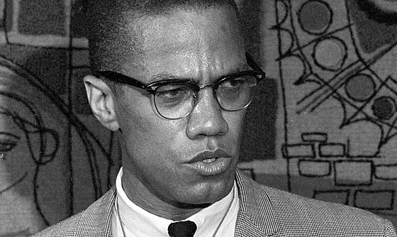 Malcolm X na snímku z bezna 1964 