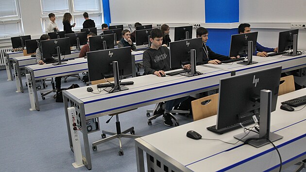 Jedna z učeben Středn&iacute; průmyslov&eacute; &scaron;koly a Obchodn&iacute; akademie v Brunt&aacute;le.